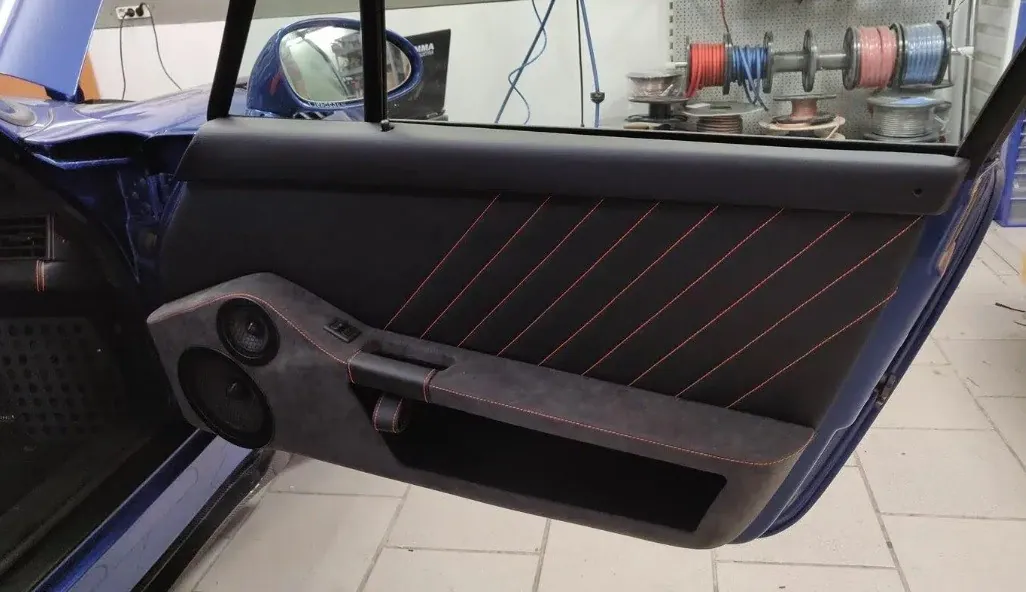 Hochwertiger Auto-HiFi-Einbau